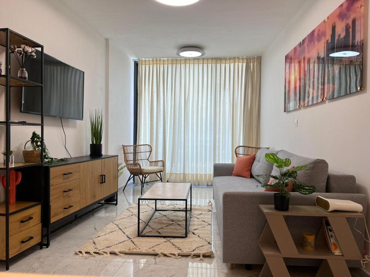 Lasuita-exclusive Ceserea-luxury
